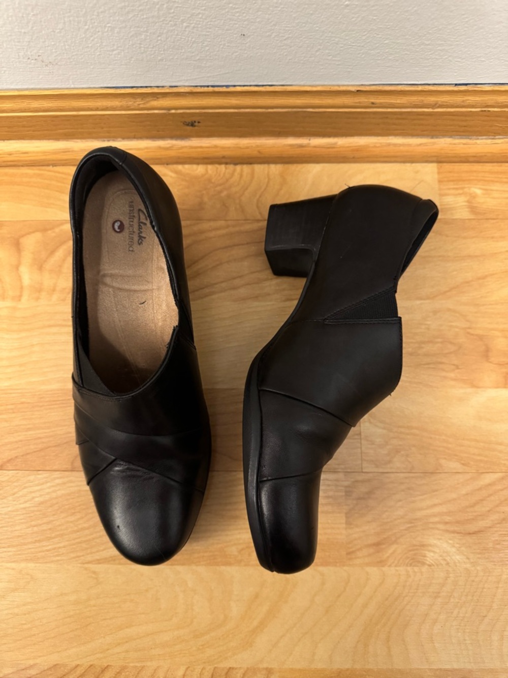 Clarks Women's Rosalyn Adele Black Low Heel Slip-On Shoes